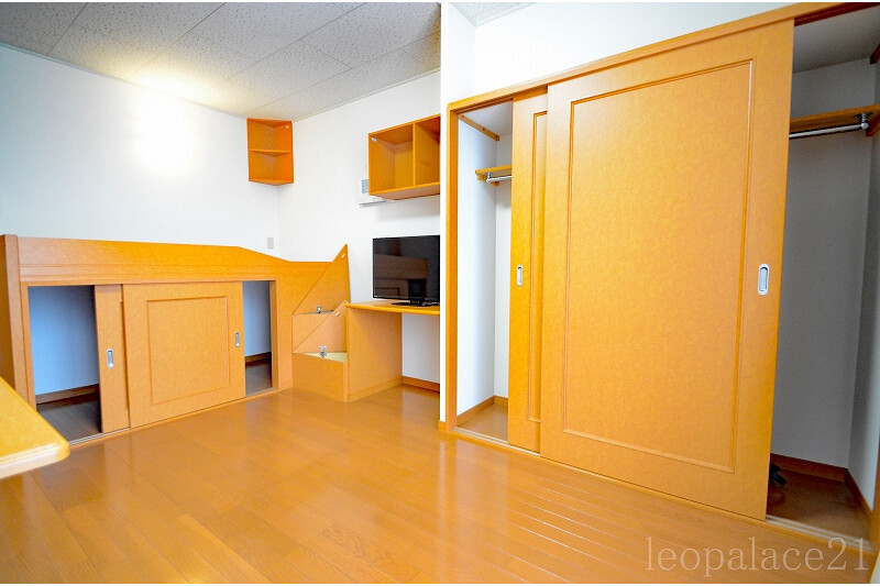 1K Apartment, Japan — image 8