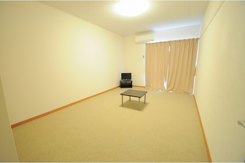 1K Apartment, Japan — image 3