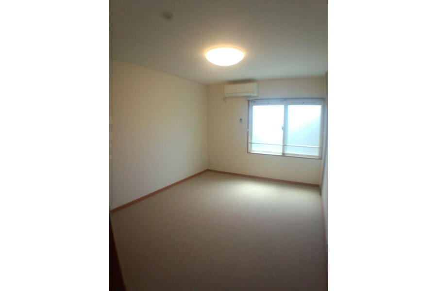1K Apartment, Japan — image 5