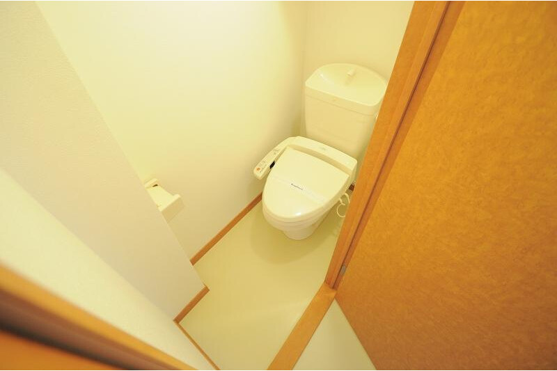 1K Apartment, Japan — image 8