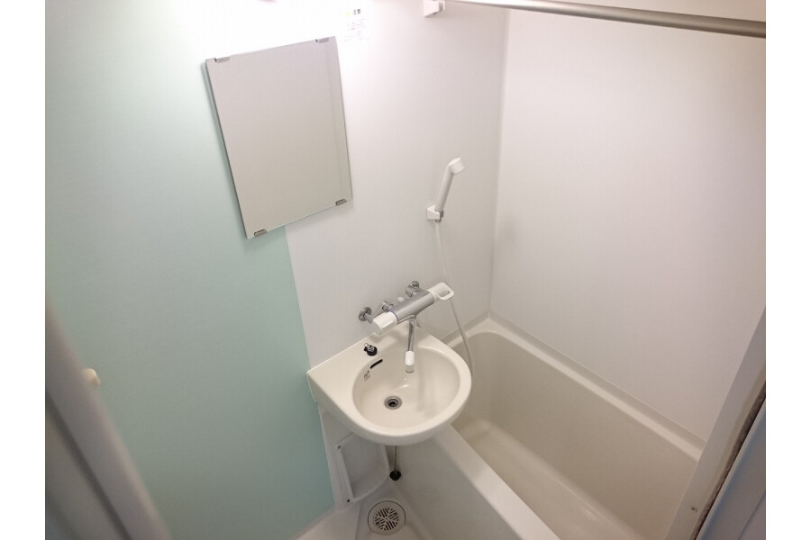 1K Apartment, Japan — image 8