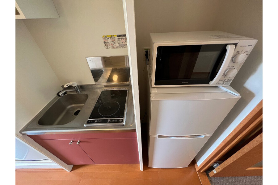1K Apartment, Japan — image 7