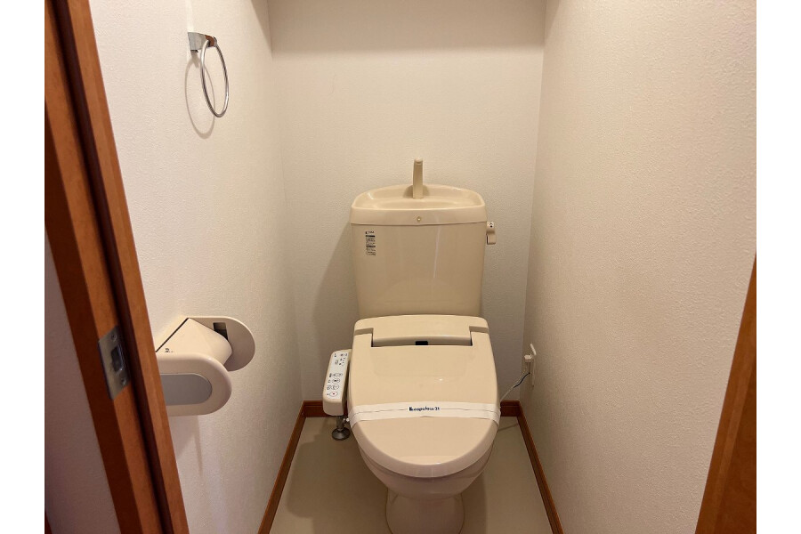 1K Apartment, Japan — image 8