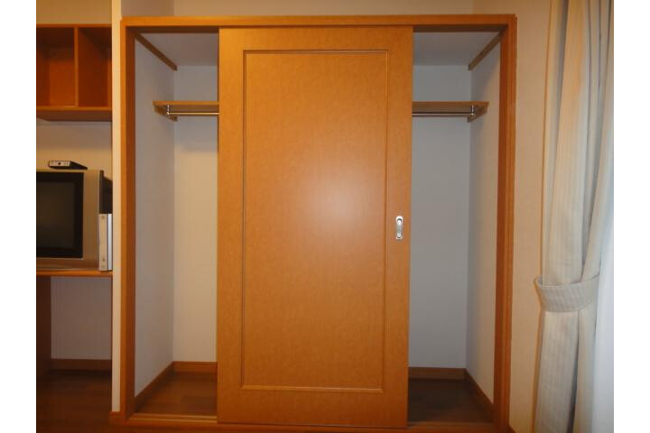 1K Apartment, Japan — image 7