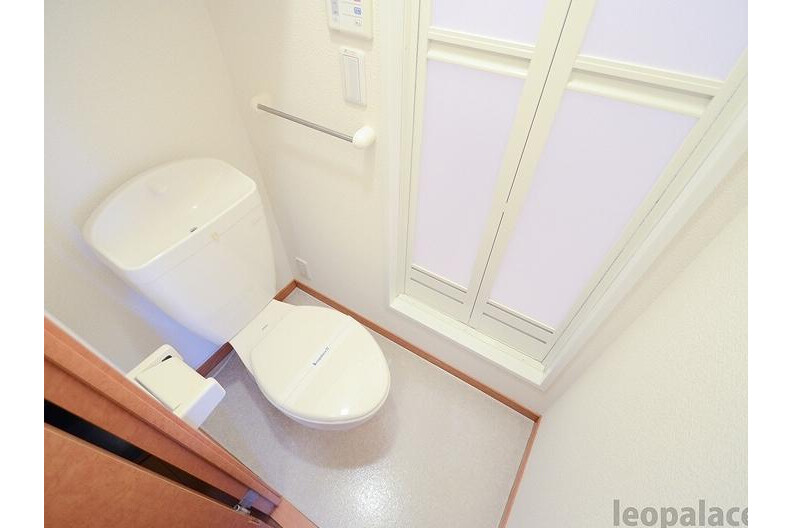1K Apartment, Japan — image 13