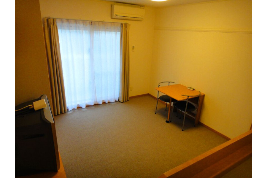 1K Apartment, Japan — image 6