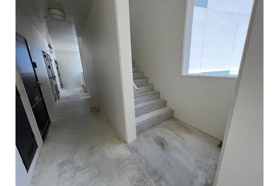 1K Apartment, Japan — image 13