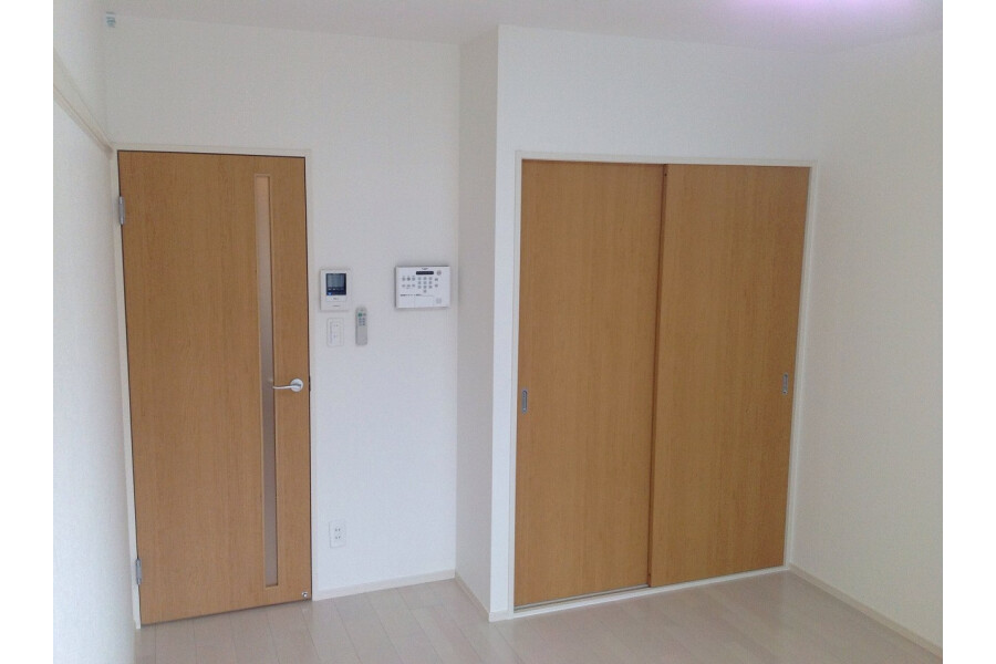 1K Apartment, Japan — image 4