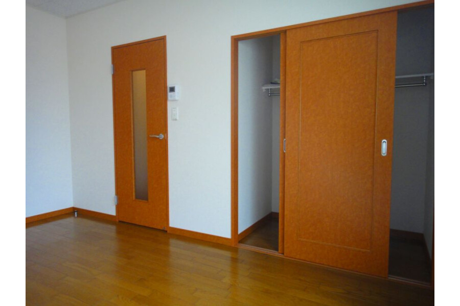 1K Apartment, Japan — image 3