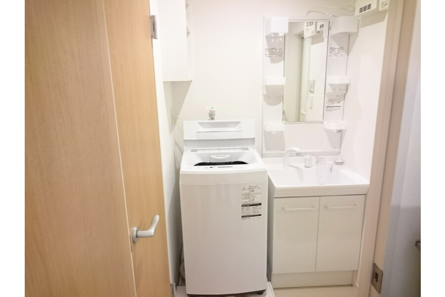 1K Apartment, Japan — image 10