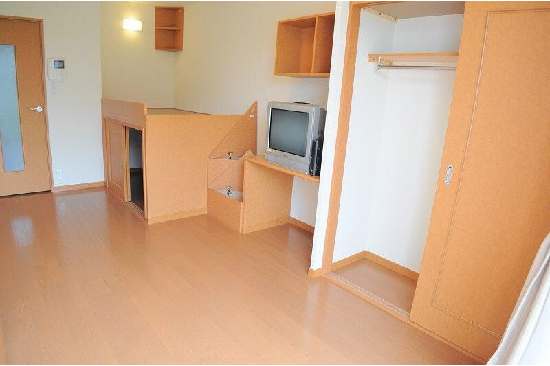 1K Apartment, Japan — image 4