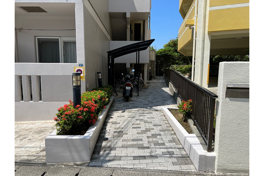 1K Apartment, Japan — image 13