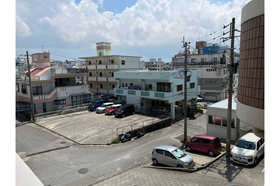 1K Apartment, Japan — image 14