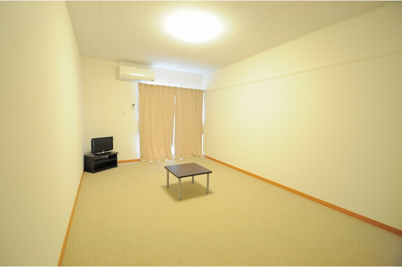 1K Apartment, Japan — image 3