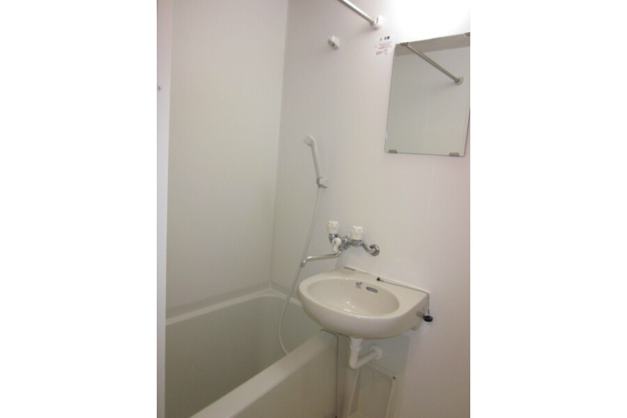 1K Apartment, Japan — image 6