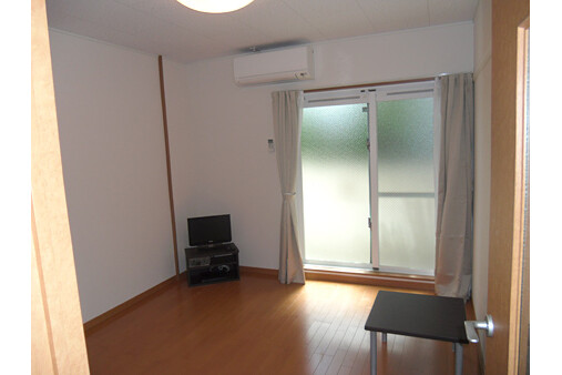 1K Apartment, Japan — image 3