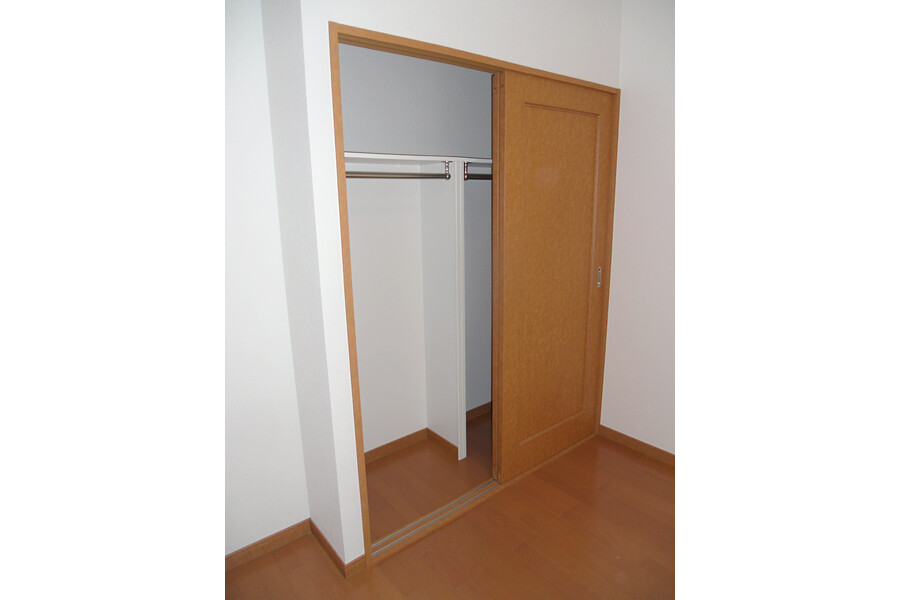 1K Apartment, Japan — image 6