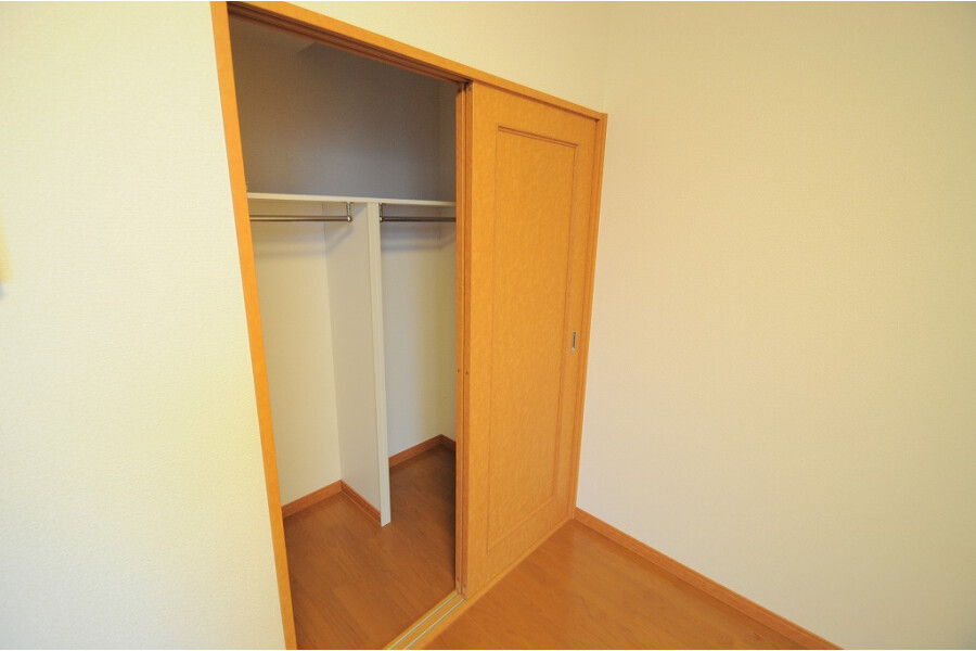 1K Apartment, Japan — image 7