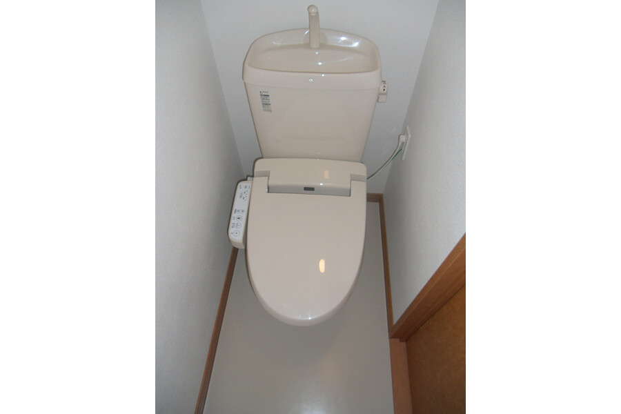 1K Apartment, Japan — image 13
