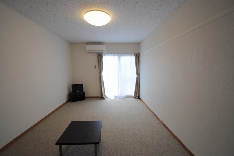 1K Apartment, Japan — image 4
