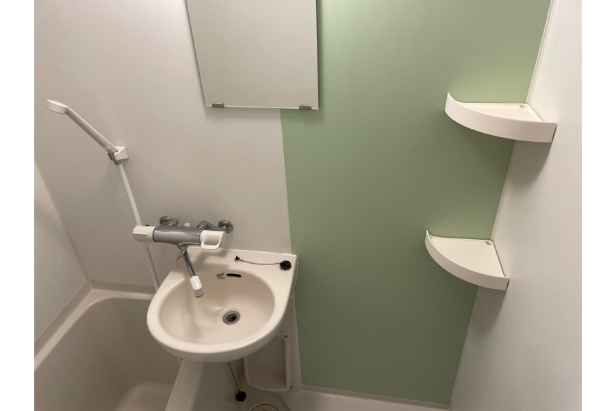 1K Apartment, Japan — image 8