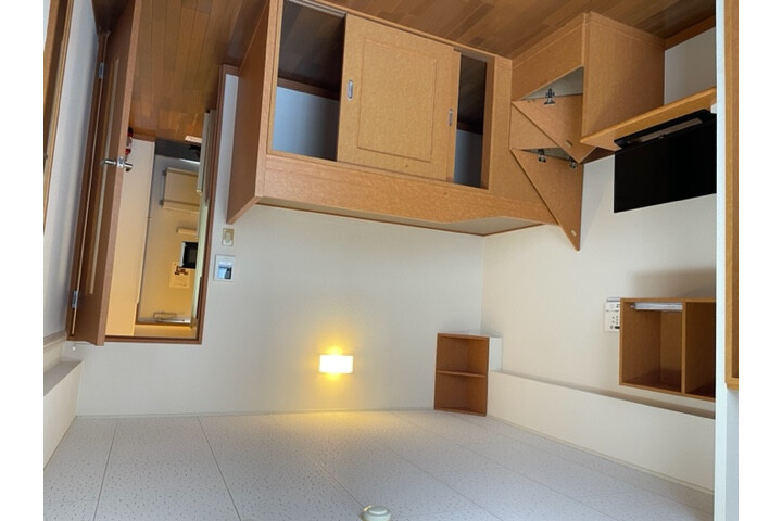 1K Apartment, Japan — image 5
