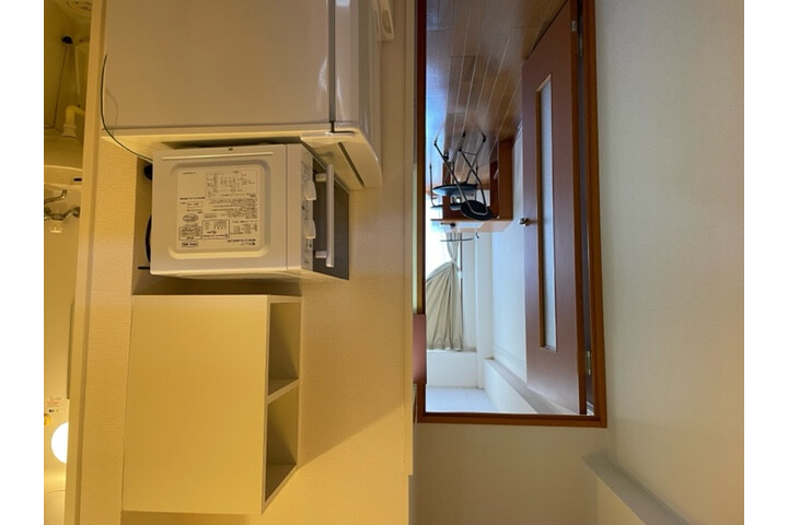 1K Apartment, Japan — image 9
