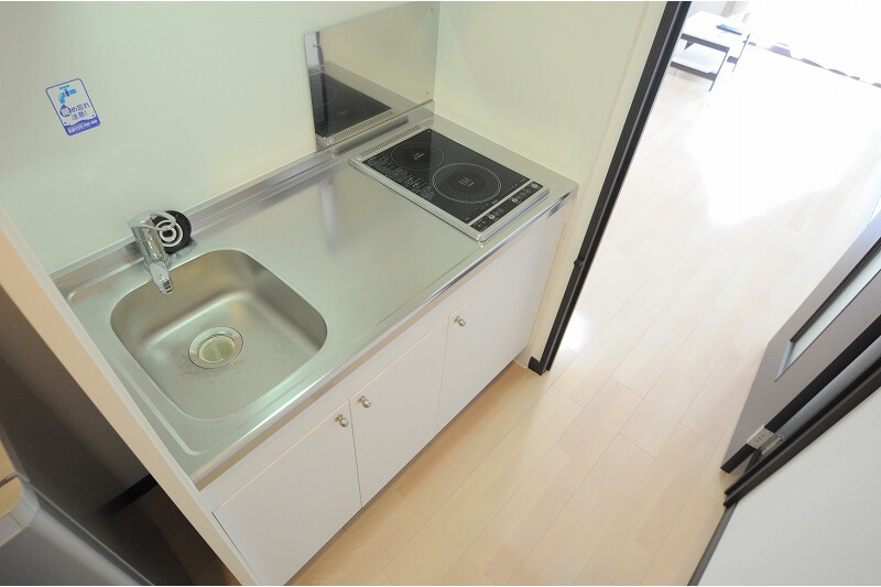 1K Apartment, Japan — image 9