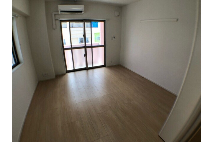 1K Apartment, Japan — image 2