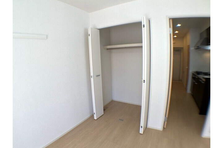 1K Apartment, Japan — image 4