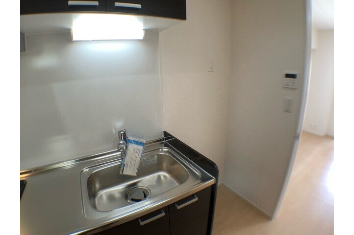 1K Apartment, Japan — image 7
