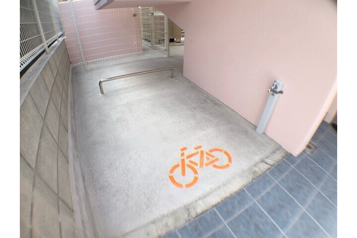 1K Apartment, Japan — image 12