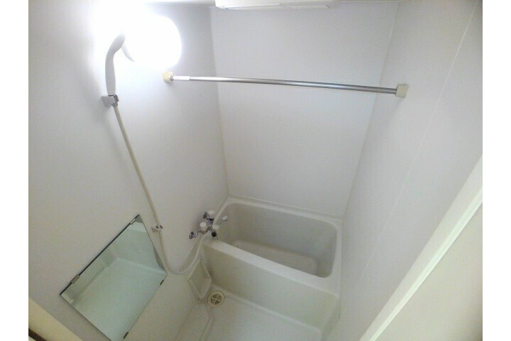 1R Apartment, Japan — image 8