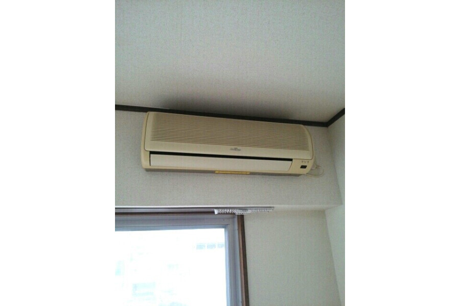 2LDK Apartment, Japan — image 4