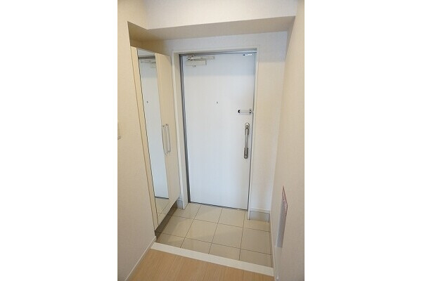 1K Apartment, Japan — image 9