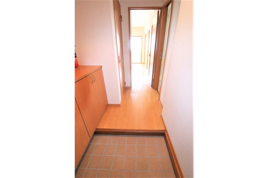 1LDK Apartment, Japan — image 11