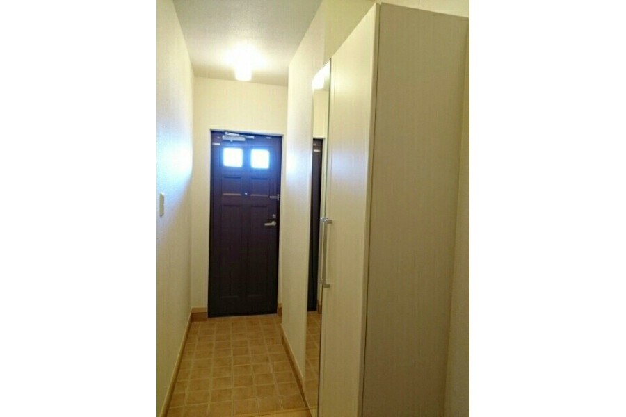 1LDK Apartment, Japan — image 11