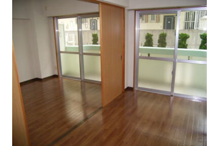 2DK Apartment, Japan — image 4