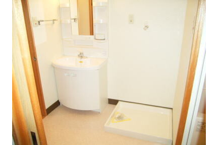 2DK Apartment, Japan — image 6