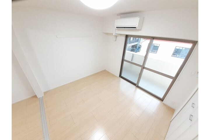 1LDK Apartment, Japan — image 2
