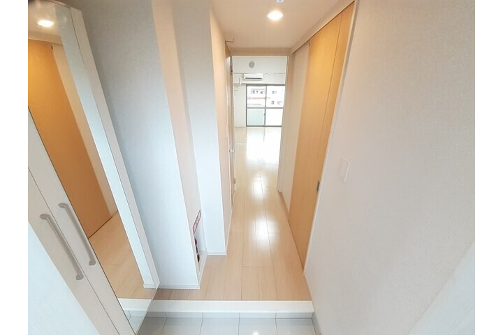 1LDK Apartment, Japan — image 9