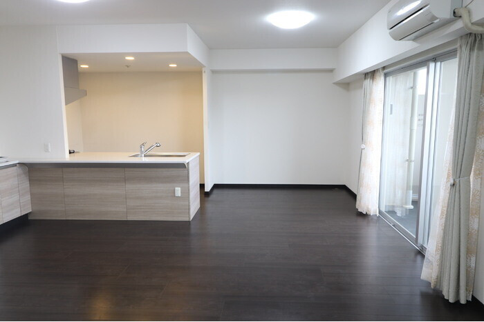 2LDK Apartment, Japan — image 3
