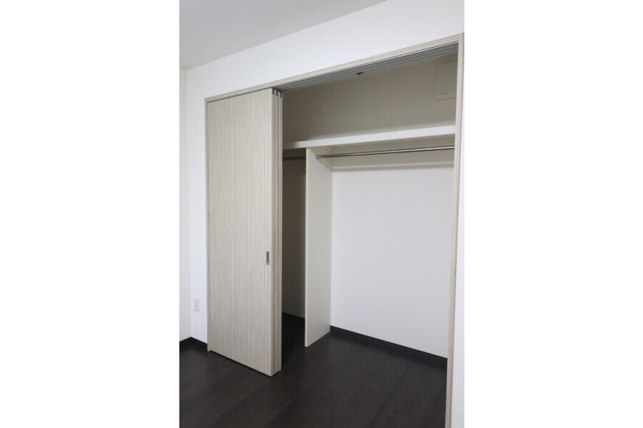 2LDK Apartment, Japan — image 15