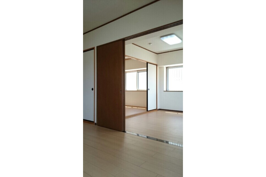 3DK Apartment, Japan — image 4
