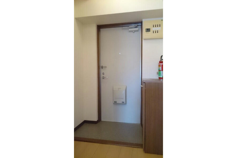 3DK Apartment, Japan — image 11