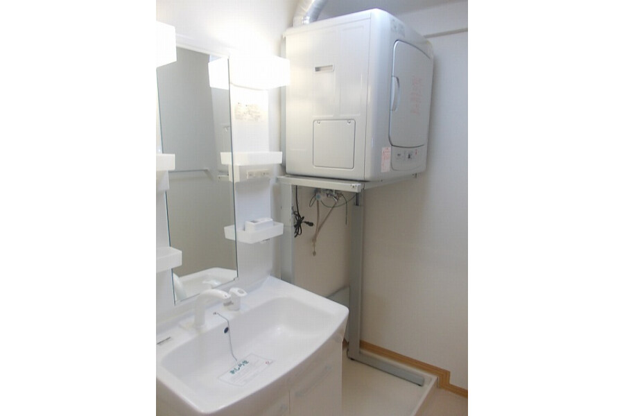 3DK Apartment, Japan — image 5