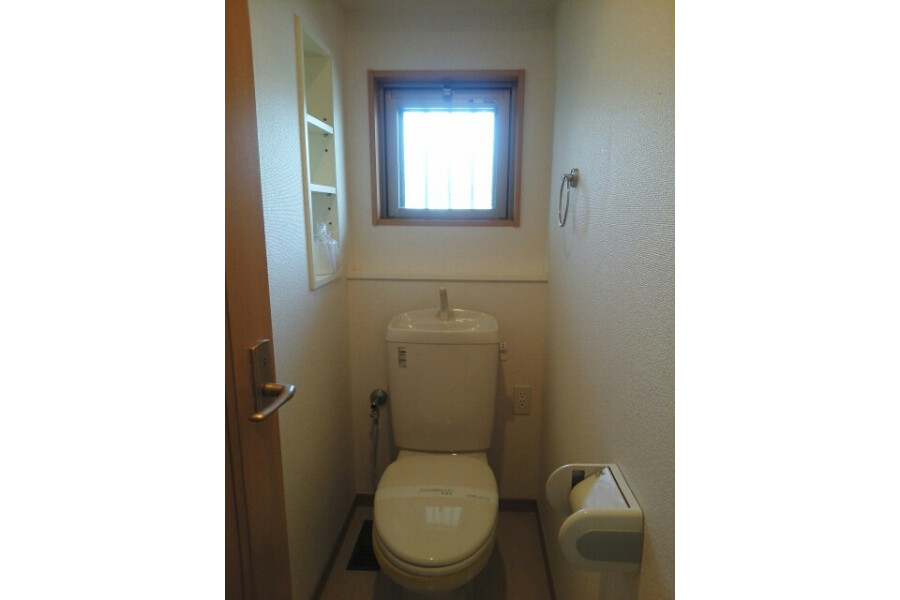 3DK Apartment, Japan — image 8