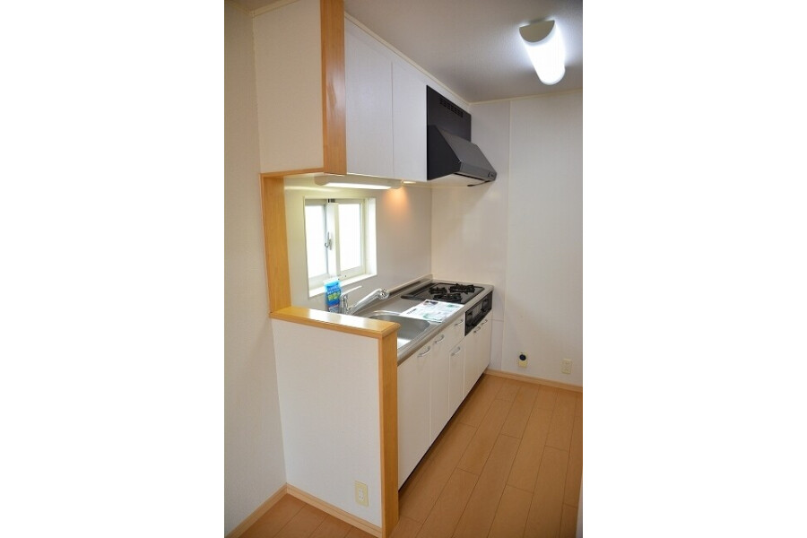 2LDK Apartment, Japan — image 7