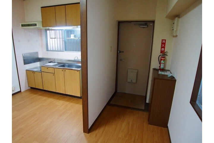 2LDK Apartment, Japan — image 7