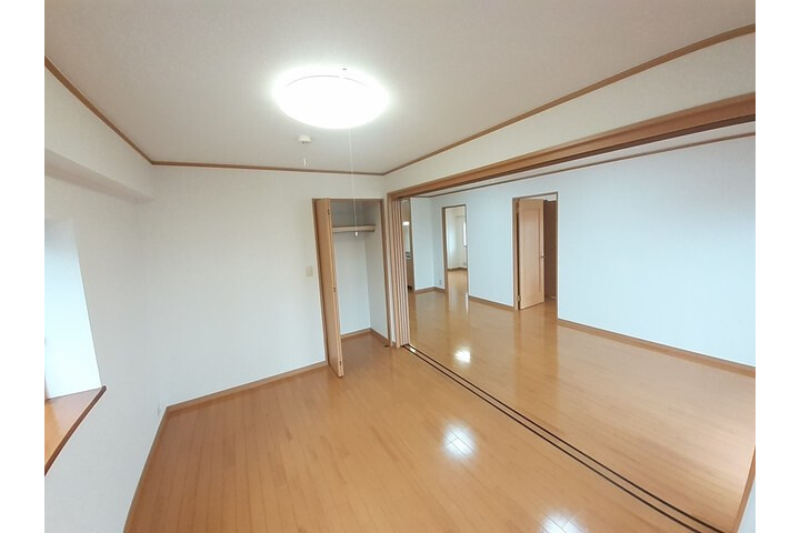 3LDK Apartment, Japan — image 3